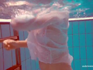 حار فتاة melisa darkova يرتدي تحت الماء: حر عالية الوضوح الاباحية سم مكعب | xhamster