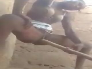 Negra maluca: bezmaksas afrikāņu bumbulīši porno video 39